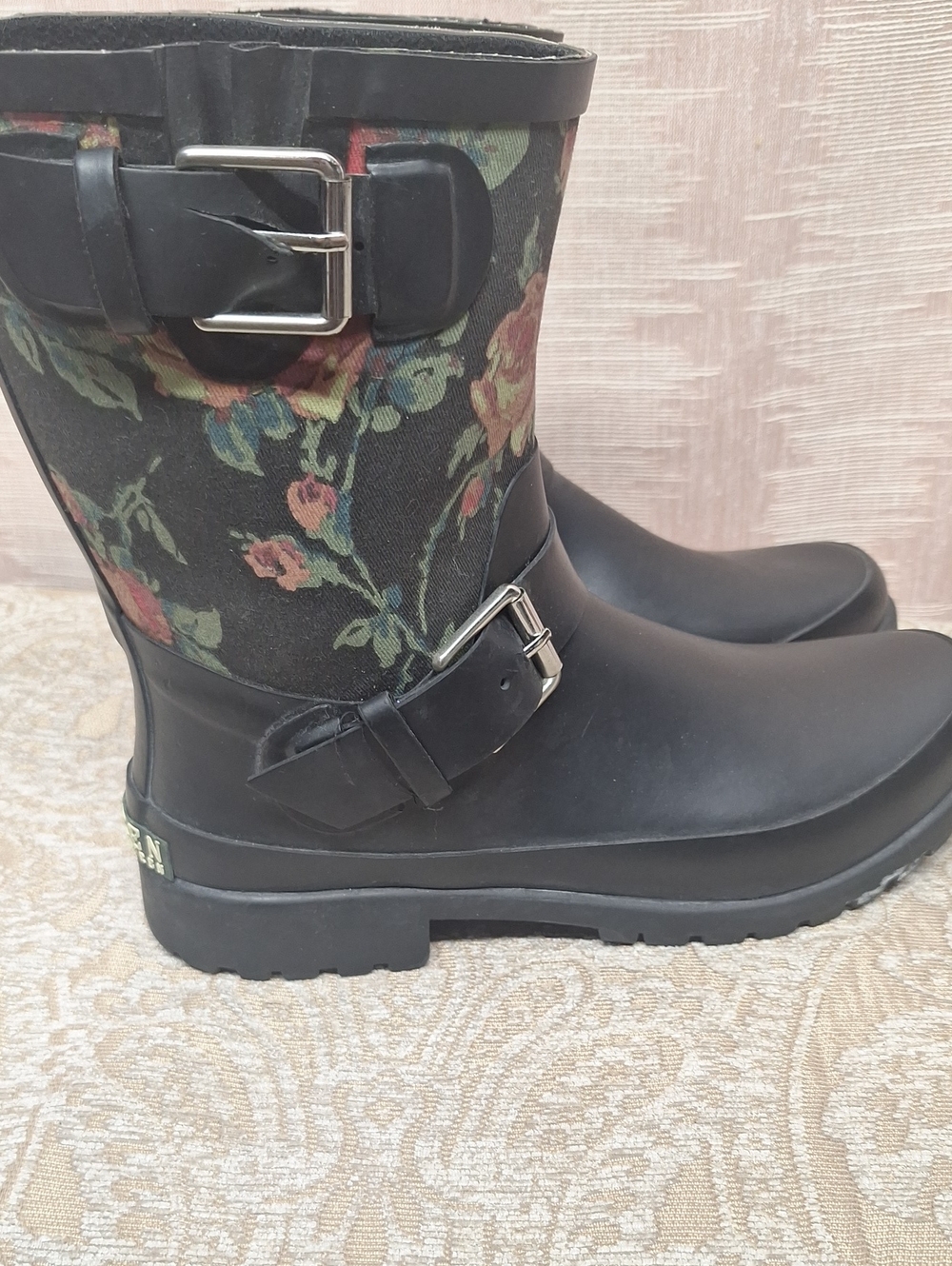 Polo by Ralph Lauren Black Floral Short Rain Boots Size 9